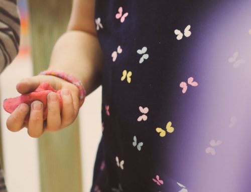 Nie&nbsp;wierć się! Skupienie i&nbsp;koncentracja dzieci w&nbsp;żłobku.