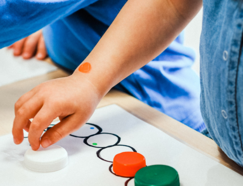 10 minut przygotowań – 30 minut zabawy. Czyli wspieranie motoryki małej.