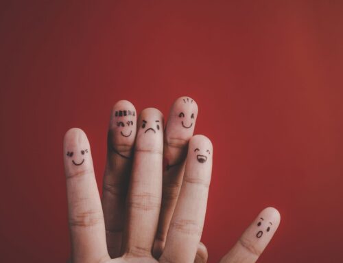 8 kroków uważności. Czyli jak wspierać rozwój inteligencji emocjonalnej dzieci.